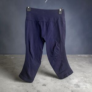 Lululemon Navy Athletic Crop Leggings